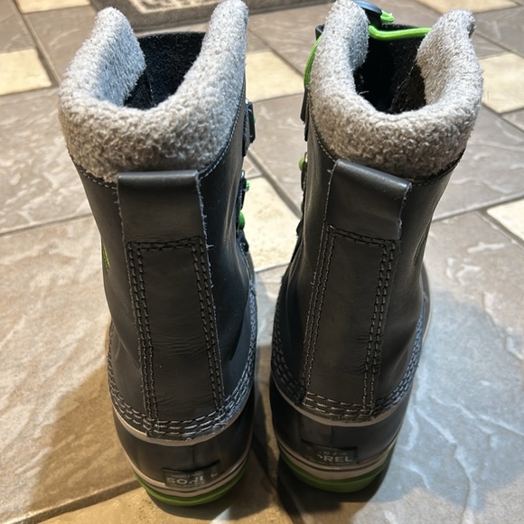 Sorel winter boots size 5 waterproof boots - Picture 4 of 8